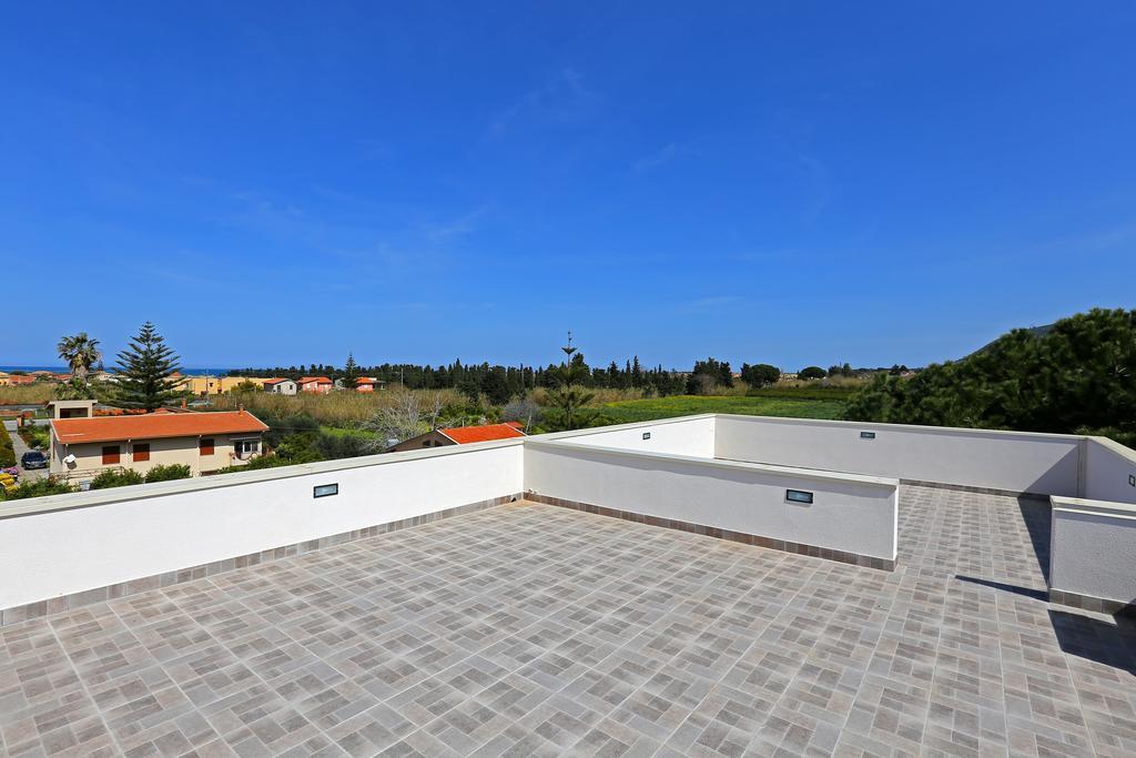 Ferienwohnung Le Zagare Lascari Exterior foto
