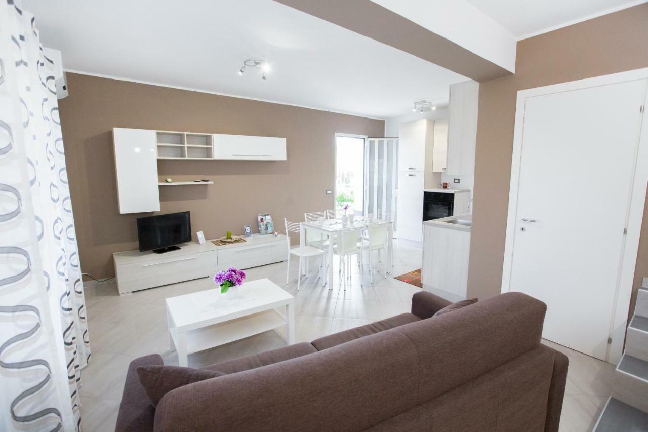 Ferienwohnung Le Zagare Lascari Exterior foto