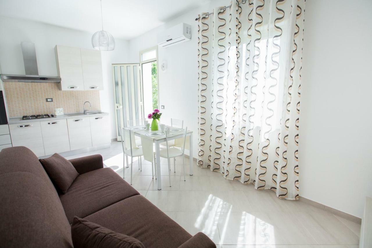 Ferienwohnung Le Zagare Lascari Exterior foto