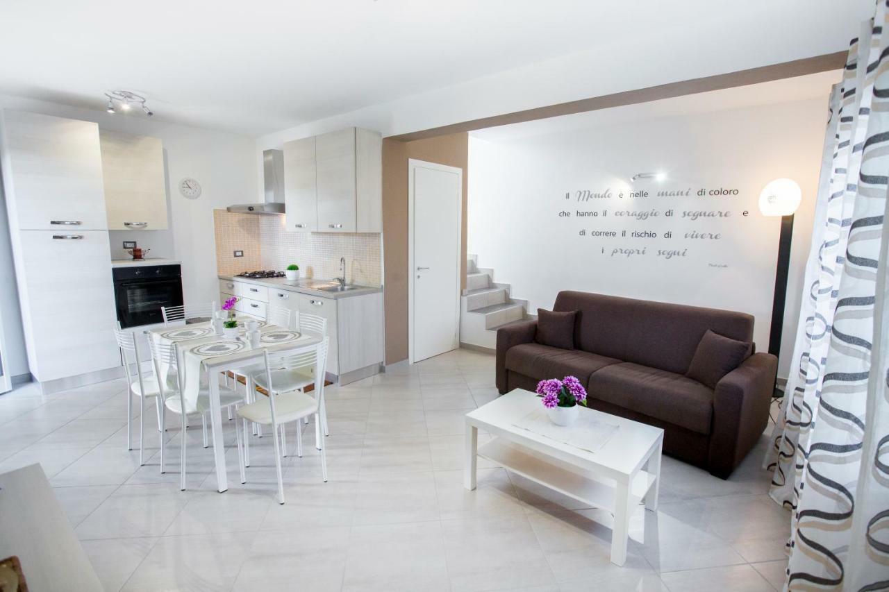 Ferienwohnung Le Zagare Lascari Exterior foto